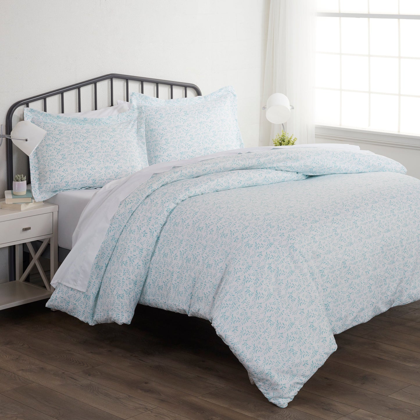 Burst of Vines Pattern 3-Piece Duvet Cover Set