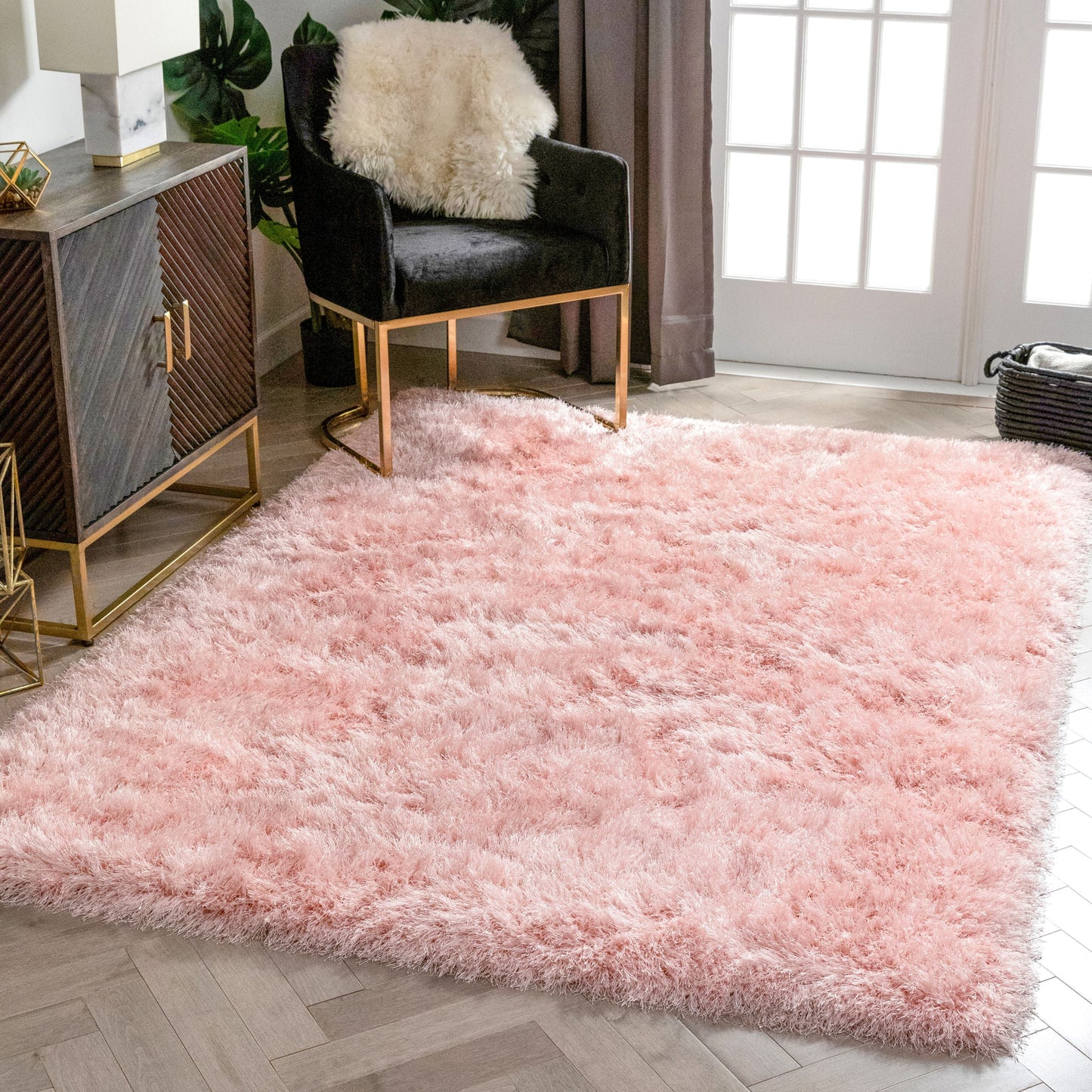Chie Glam Solid Ultra-Soft Plush Pink Shag Rug