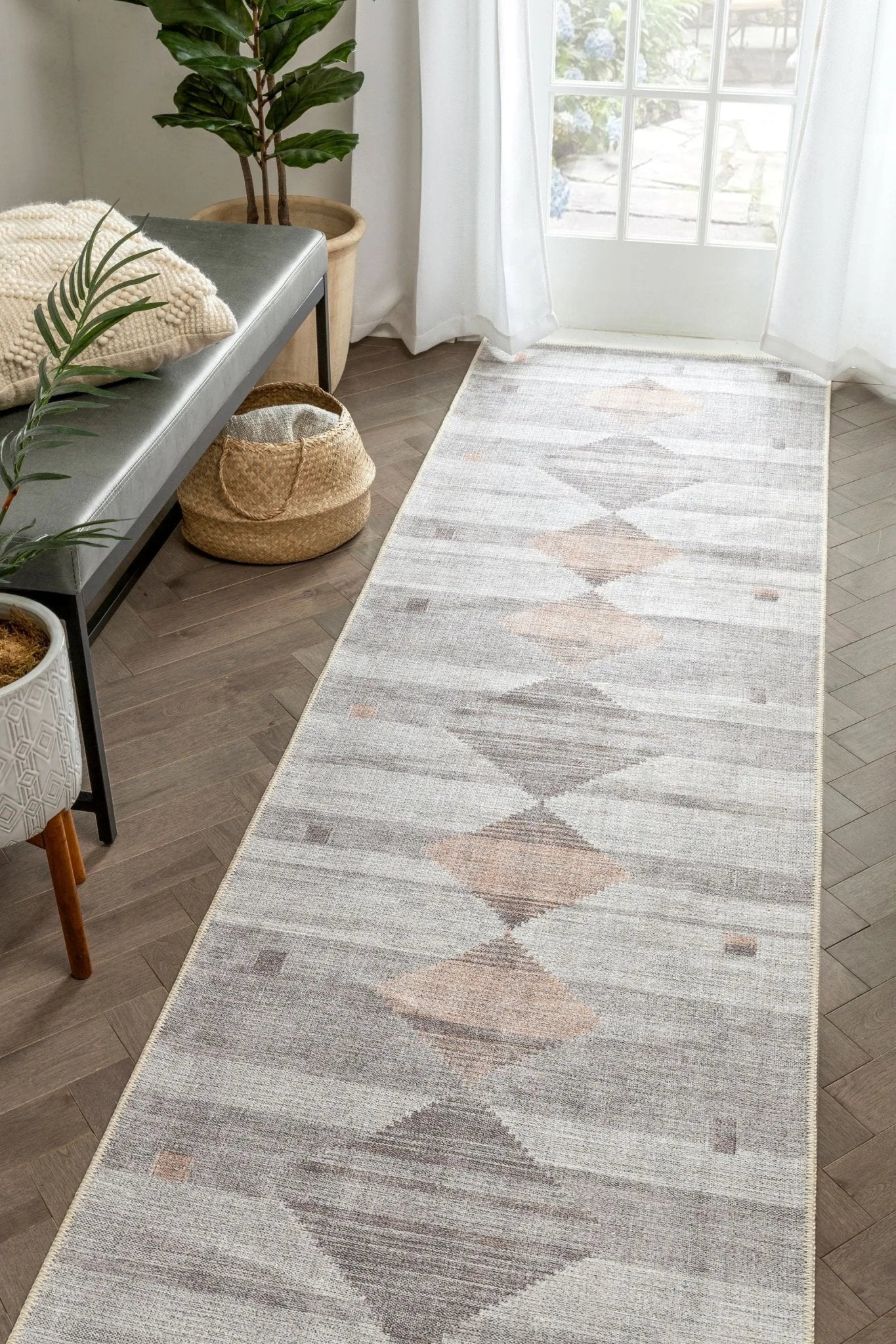 Argonne Machine Washable Vintage Southwestern Diamond Pattern Grey Flat-Weave Distressed Rug