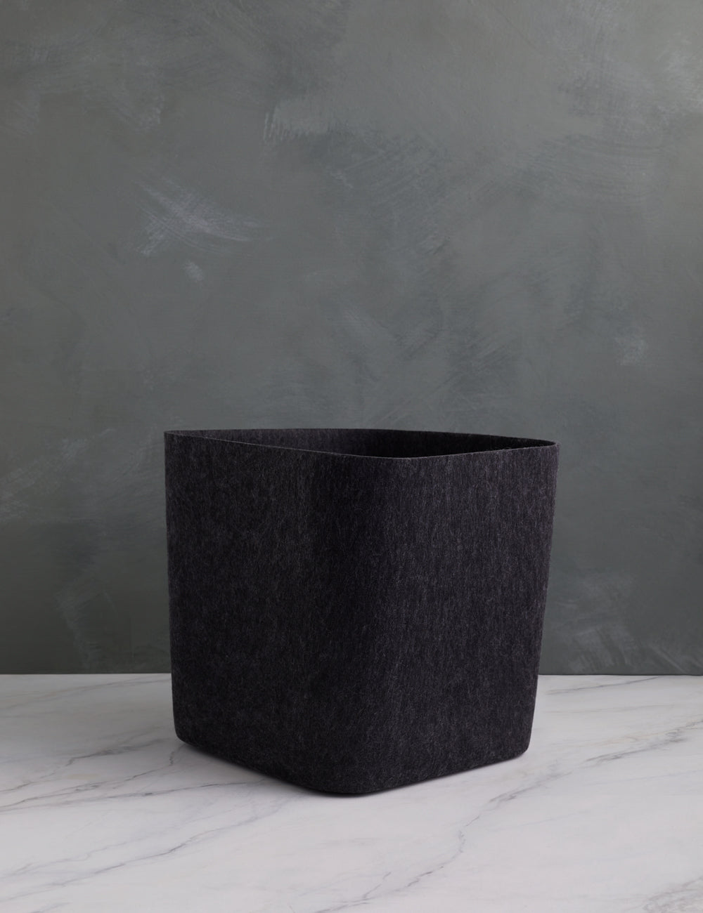#color::carbon | The Sculpted Bin in carbon black (Set of 3) by SortJoy