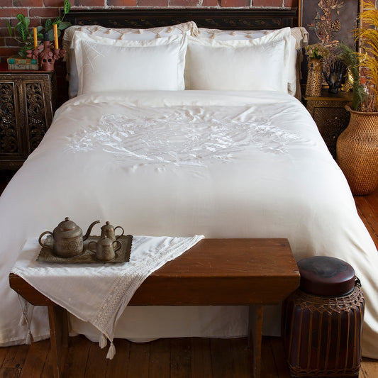 White Widow Duvet Cover