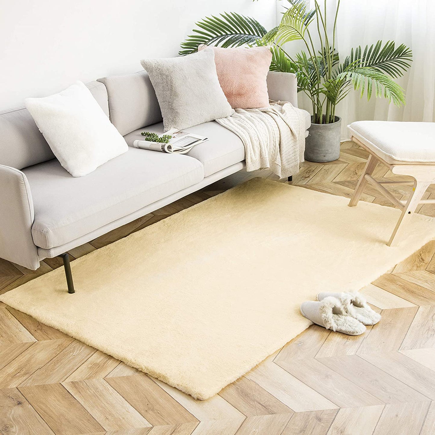 Ultra Soft Faux Rabbit Fur Rug, 2 x 3 Feet