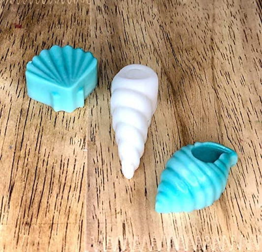 Shaped Wax Melts - Simply Sea Foam, Signature Scent, Fresh Pear and White Tea Scent, Nautical Shaped Wax Melts, Seashells, Wickless Candle Tart Warmer Wax, Sea Foam Soaps & Scents (Small) Home & Garden > Decor > Home Fragrances > Wax Tarts Sea Foam Soaps & Scents Small-Gift Box