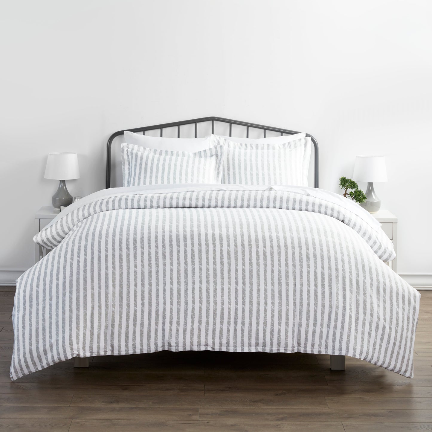 Rugged Stripes Pattern 3-Piece Duvet Cover Set