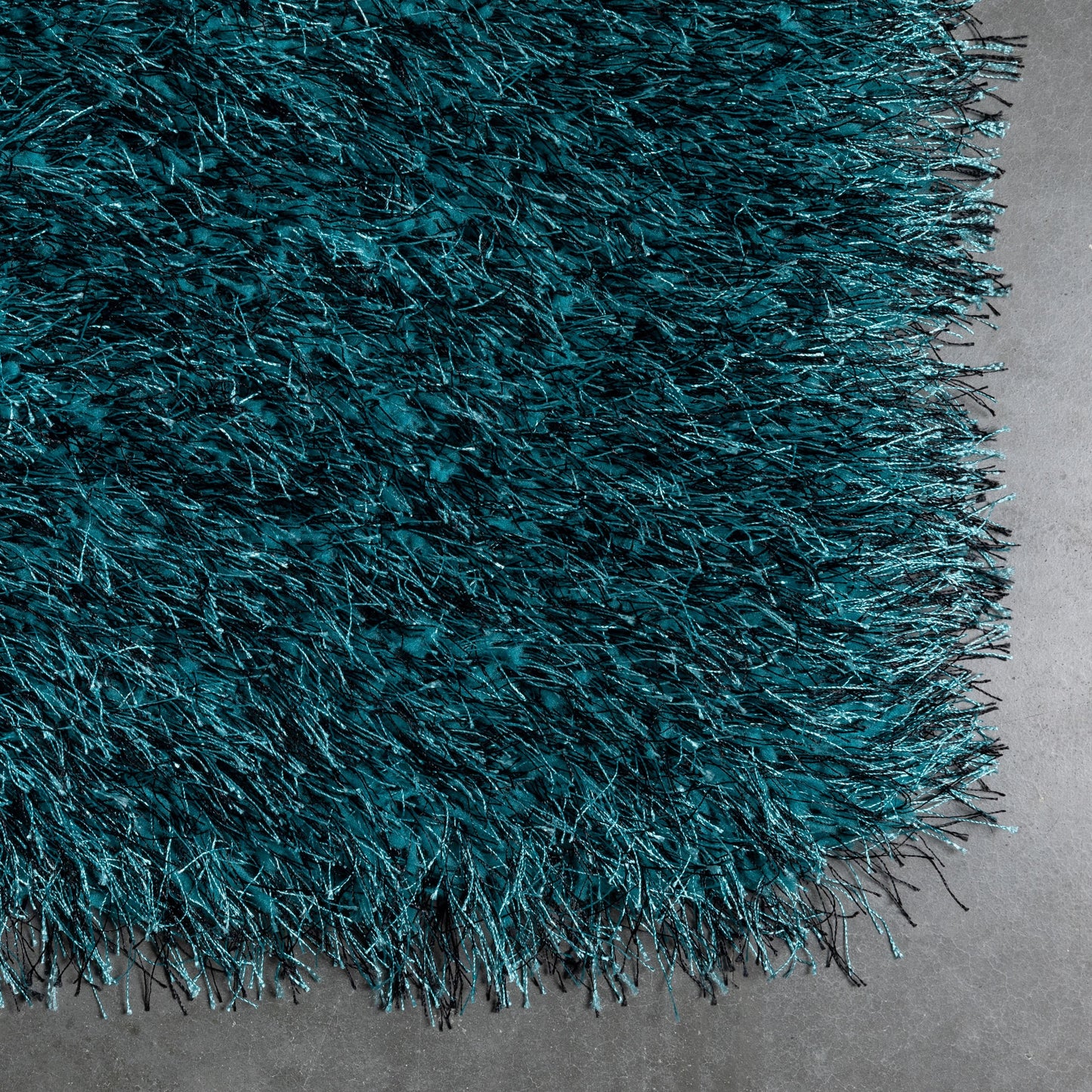 Chie Glam Solid Ultra-Soft Teal Shag Rug