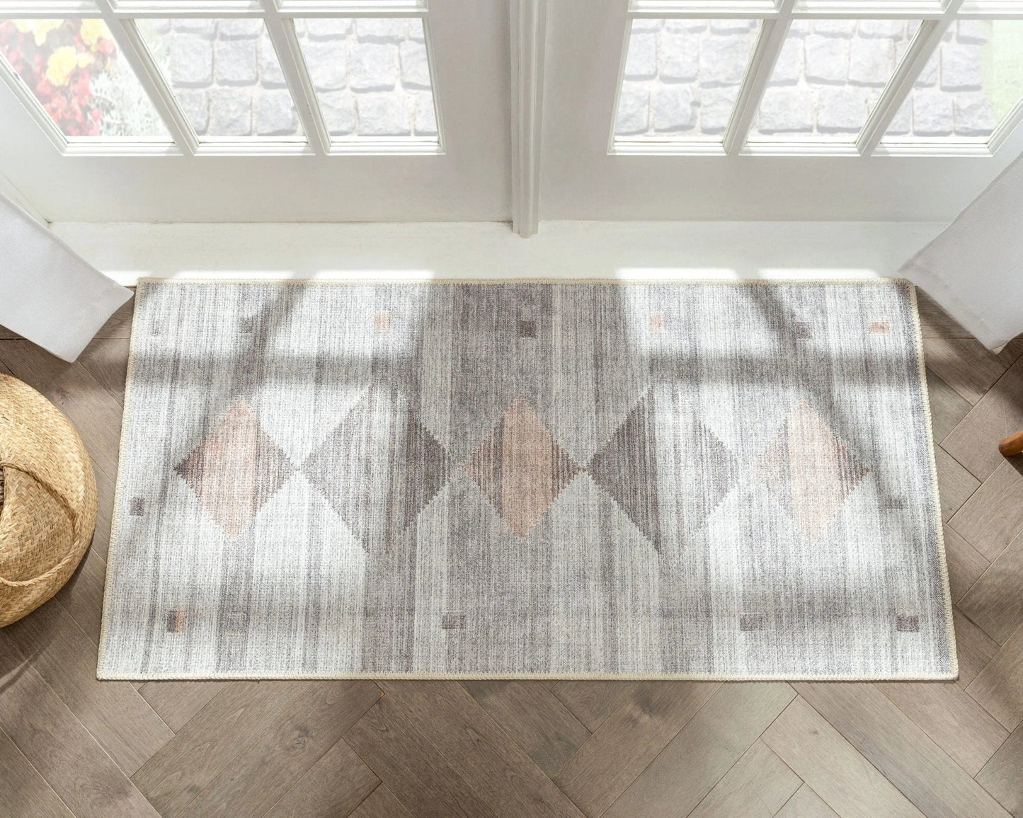 Argonne Machine Washable Vintage Southwestern Diamond Pattern Grey Flat-Weave Distressed Rug