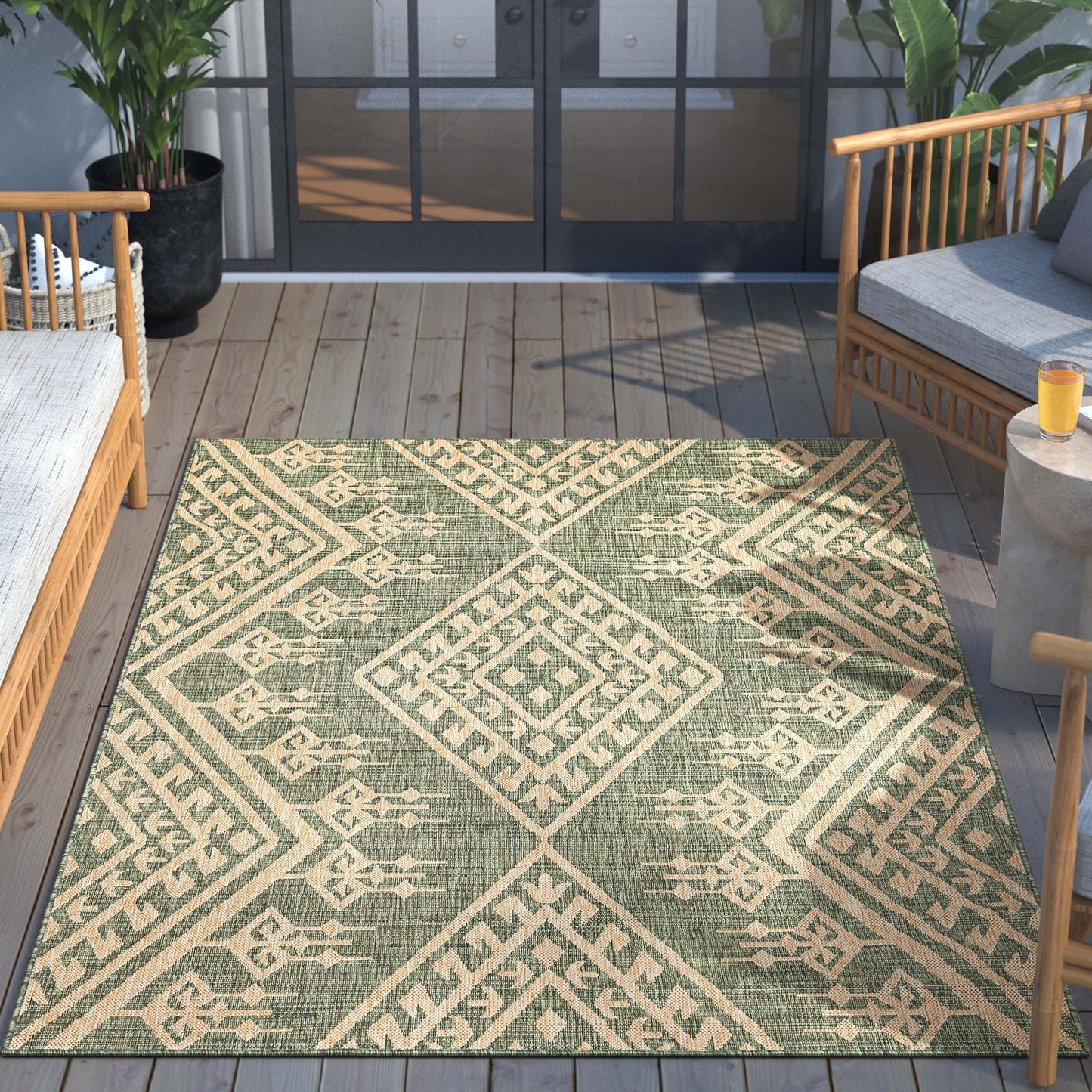 Cascade Tribal Diamond Pattern Indoor/Outdoor Green Flat-Weave Rug