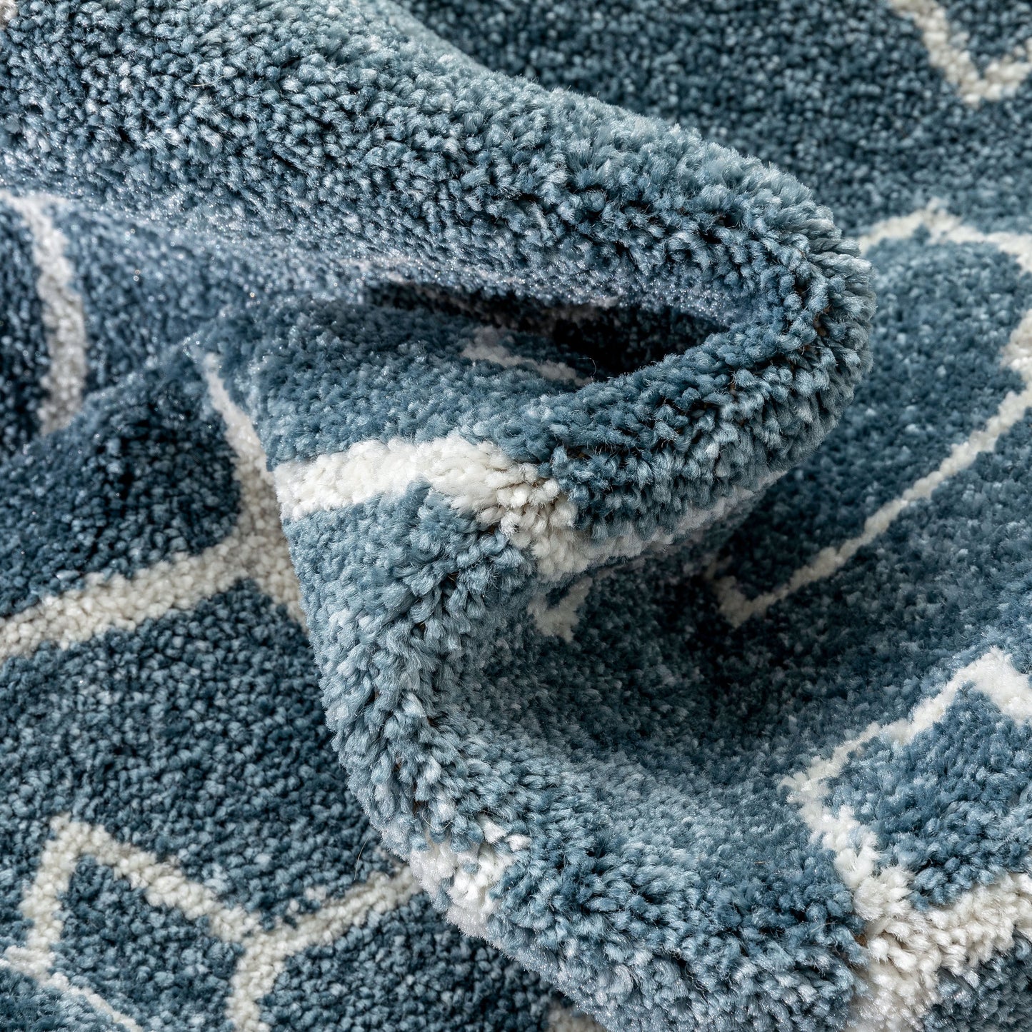 Transistora Nordic Tribal Trellis Pattern Blue Rug