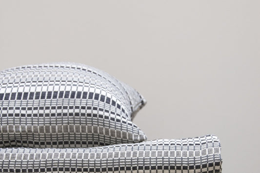 Vienna Linen Throw Pillow