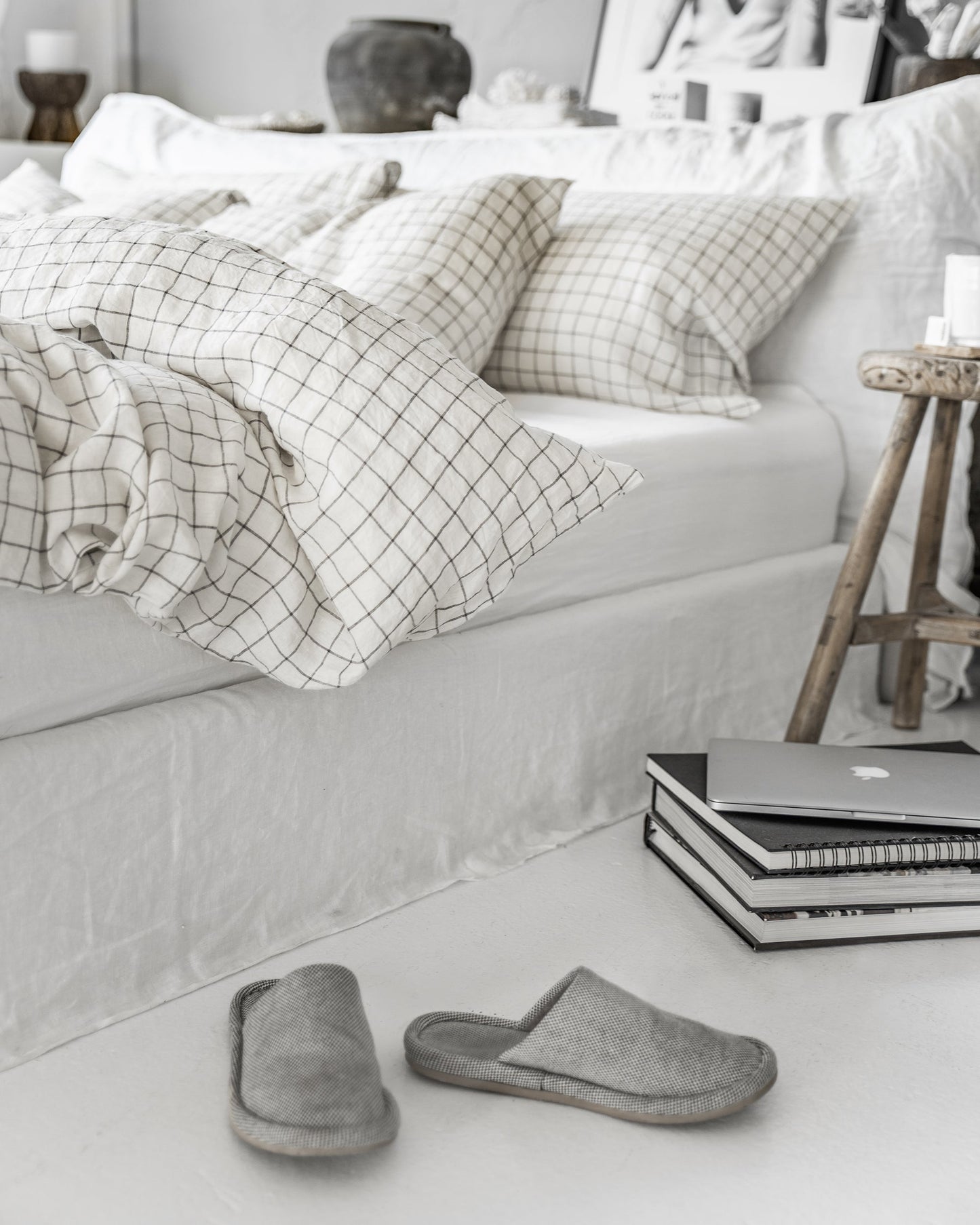 Charcoal grid linen duvet cover
