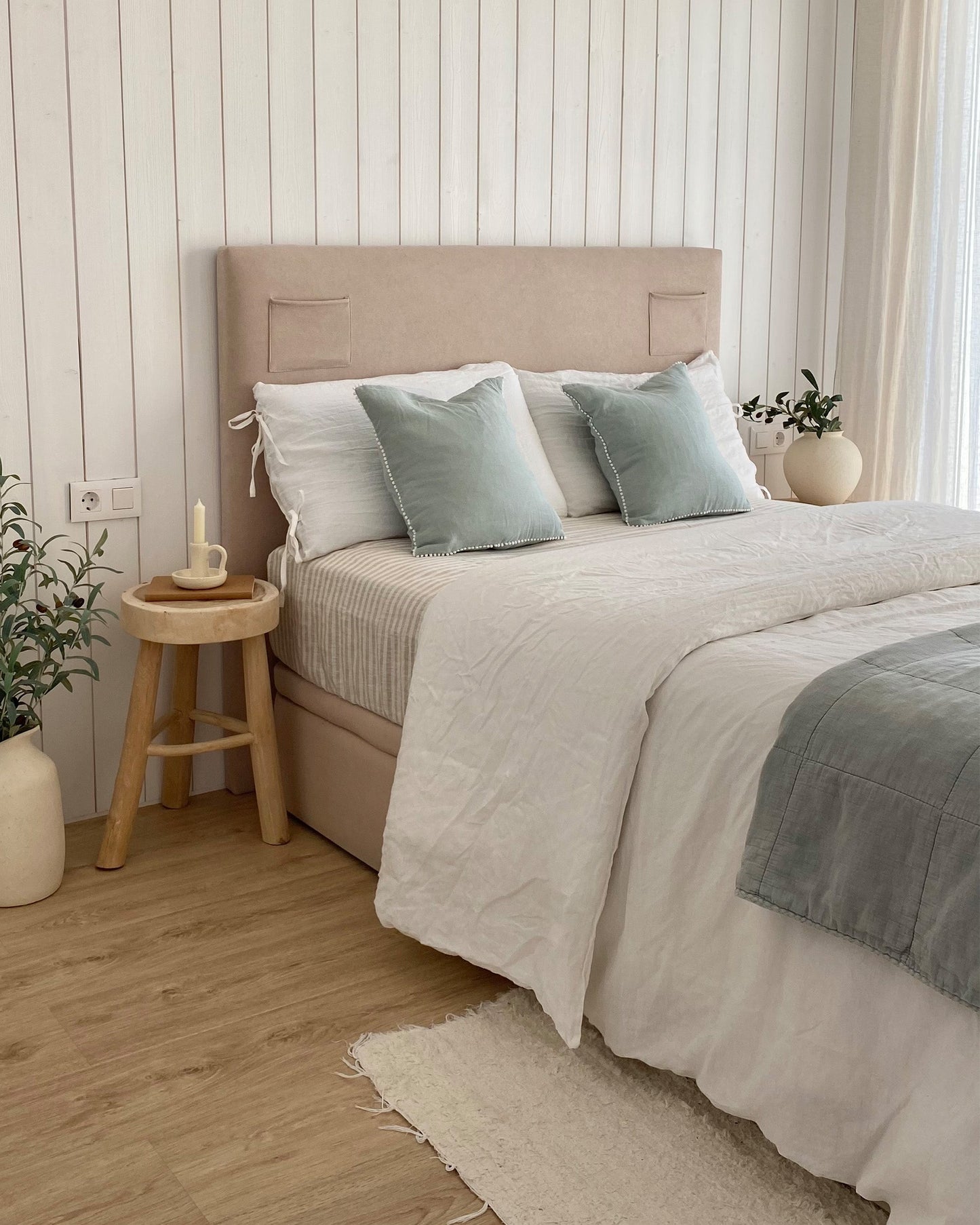 White linen duvet cover